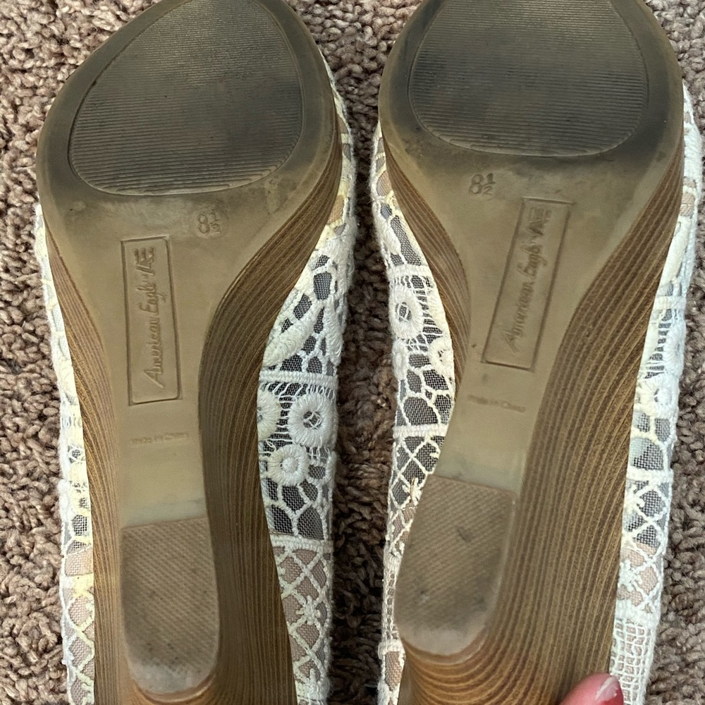 American Eagle lace wedge heels - Picture 5 of 5